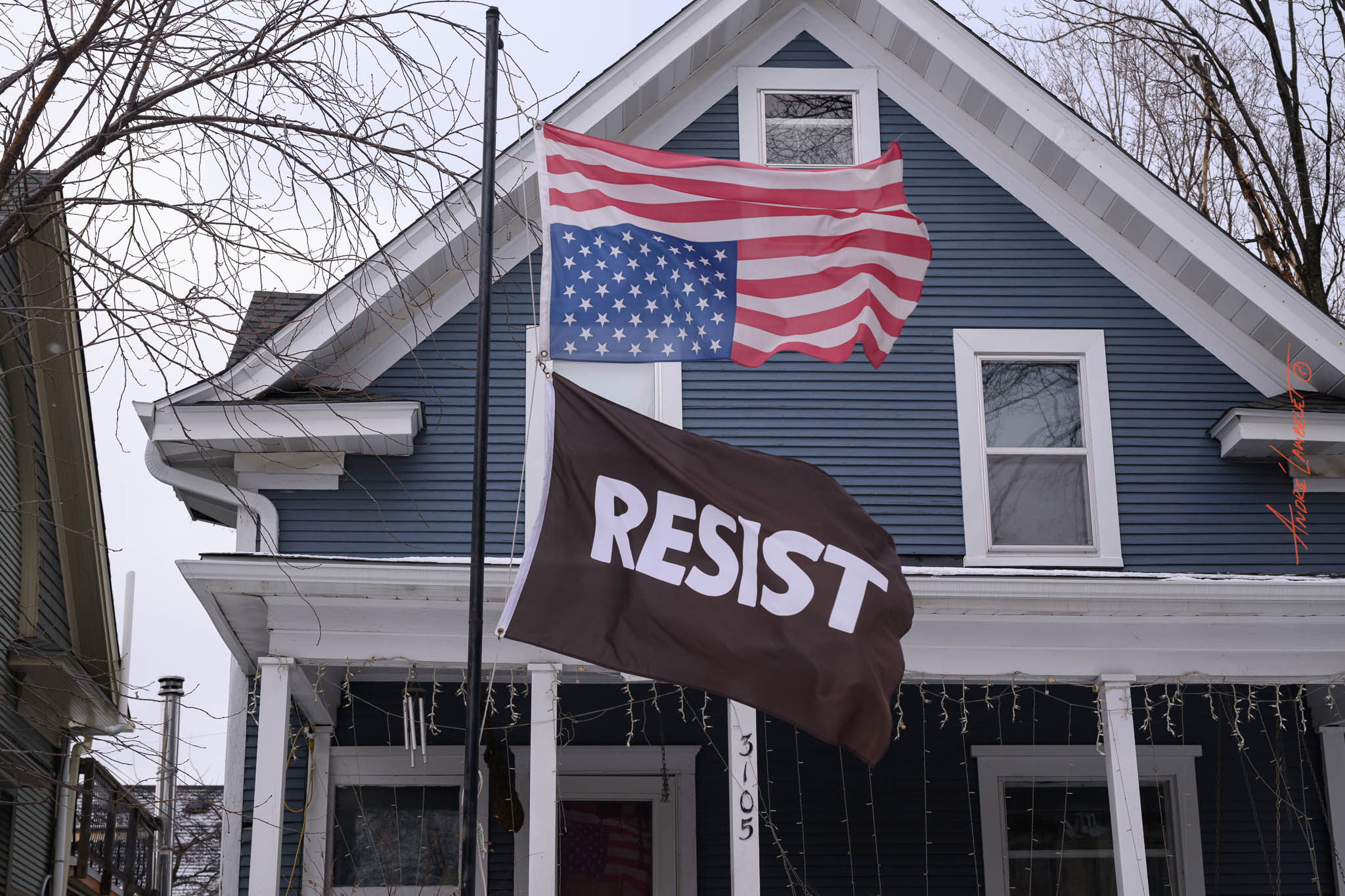 Pubs, cafés, and the far right